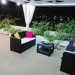 Charming House In בית נופש *