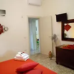 Charming House In בית נופש