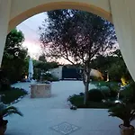 Charming House In בית נופש