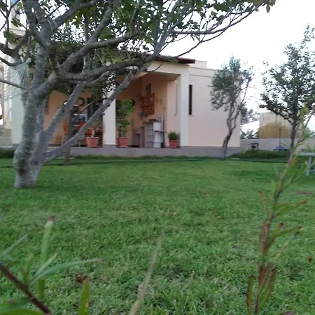 Charming House In * Melissano