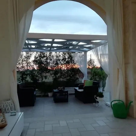 Charming House In Melissano